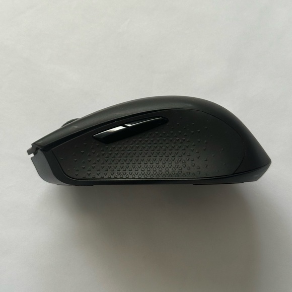 Corsair Harpoon RGB Wireless Bluetooth Gaming Mouse - Picture 5 of 7